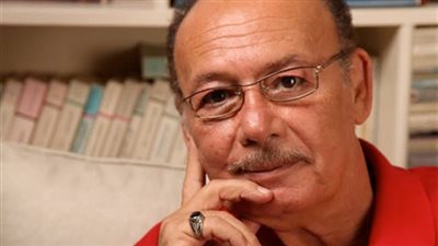 والد حلا شيحة يدخل فى نوبة بكاء على الهواء بسبب ابنة خيرت الشاطر (فيديو)