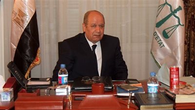 رئيس مجلس الدولة يمنع القضاة من إنشاء صفحات «فيس بوك».. ويضع عقوبة للمخالف (فيديو)