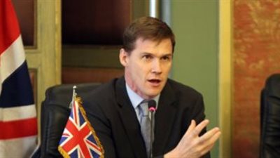 السفير البريطاني يستعين بإعلان لشركة اتصالات في الترويج لمصر (تدوينة)