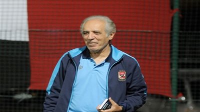 يوسف وعدلي يمثلان الأهلي في الاجتماع الفني لمباراة وفاق سطيف