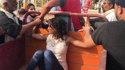 وفد حكومي يصل بورسعيد للتضامن مع “فتاة التروسيكل”