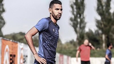 مؤمن زكريا يهدر هدف محقق للأهلي بغرابة (فيديو)