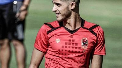 أحمد الشيخ: “لاعيبة الأهلي كلها رجالة.. واللي جاي أحسن”