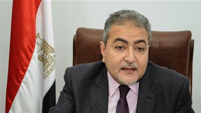 نقيب الأطباء البيطريين يكشف تقصير “الزراعة” في أزمة مزارع تربية الدواجن (فيديو)