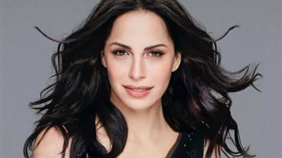 &#8220;القاهرة 24&#8221; يجبر آمال ماهر على الظهور بنفسها ونفي شائعات الاختفاء (تغريدة)