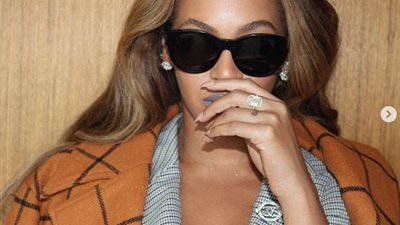 بيونسيه في أحدث جلسة تصوير.. “أنيقة ومتمردة” (صور)