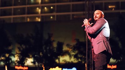 العسيلي يتألق في حفل بـ النايل ريتز كارلتون لصالح بنك مصر