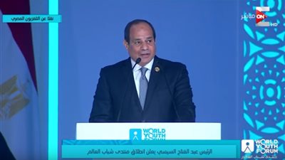 السيسي: “ما يبقيني ساهرًا بلدي أنا عايش نايم صاحي بمصر من 50 سنة” (فيديو)