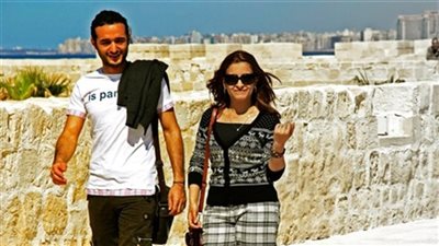 9 سنوات على الارتباط.. انفصال الناشط أحمد دومة عن زوجته نورهان حفظى (خطاب)