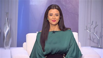 رضوى الشربيني تعلق على فيديو “بلوك”: أدعوا لأن تعيش المرأة بكرامة