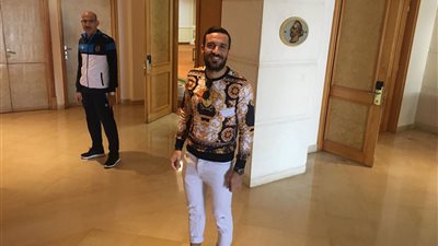 علي معلول يصل إلى تونس لمساندة الأهلي