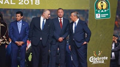 الاتحاد الأفريقي يبرئ الخطيب من واقعة الميدالية (فيديو)