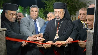 بمشاركة القيادات الأمنية والتنفيذية.. بطريرك الكاثوليك يفتتح مستشفى (العائلة المقدسة) بطهطا