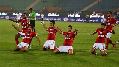 مدافع الأهلي يقترب من الانتقال إلى الداخلية