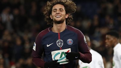 صحيفة إسبانية: رابيو أخبر برشلونة بقراره النهائي