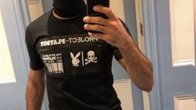 تفاصيل “تيشيرت” محمد صلاح الإباحي.. ورد فعل من المنتخب (صور)