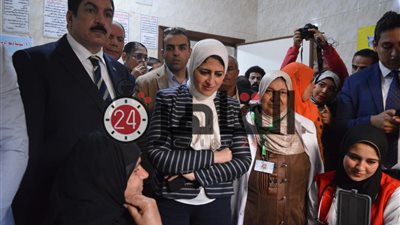 وزيرة الصحة تتفقد الوحدات لمتابعة حملة القضاء على فيروس C بالقليوبية (صور)