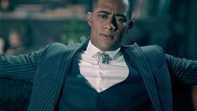 عكاشة مهاجما محمد رمضان: “بتتبرع للدولة وتفسد المجتمع” (فيديو)