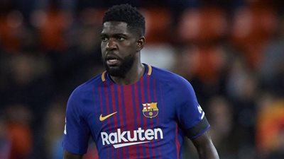 إصابة “صامويل أومتيتي” تدفع برشلونة للتعاقد مع مدافع جديد