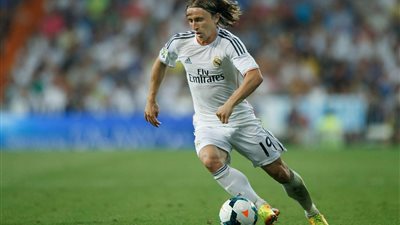 أول تعليق من لوكا مودريتش قبل الإعلان عن الفائز بالكرة الذهبية