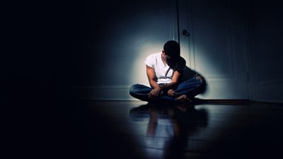 طبيب نفسى يوضح 10 أعراض للاكتئاب.. تعرف عليهم