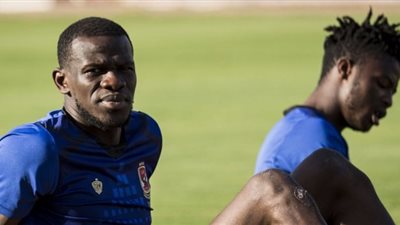 الأهلي يطالب كوليبالي بالبحث عن عرض للرحيل في يناير