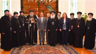 البابا للشباب: تريثوا وثقوا في قيادات الكنيسة والوطن.. ويكشف أمنياته للعام الجديد (فيديو)