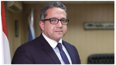 وزيرالآثار عن القطعة الأثرية المسروقة من المتحف المصري: “اتسرقت من قبل ما أتولد بسنة”
