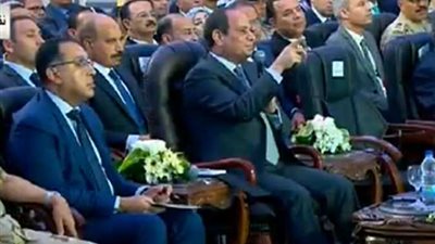 “السيسي” لـ”الإعلام”: “لازم نختار ضيوف واخده بالها من جسمها”