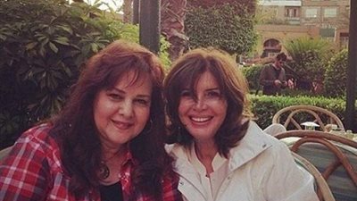 ميرفت أمين ودلال عبد العزيز يبدأون تصوير فيلم “أعز الولد” بالزمالك