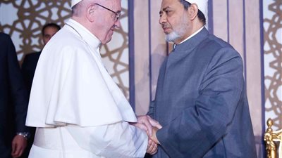 شيخ الأزهر يهنىء بابا الفاتيكان بعيد الميلاد