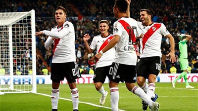 ريفربليت يحرج العين الإماراتي بثنائية في الشوط الأول(فيديو)