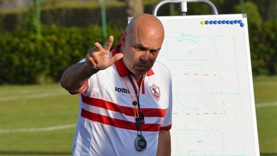 جروس يستقر على رحيل 5 لاعبين عن الزمالك
