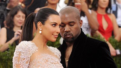 عائلة كيم كارديشيان في إطلالة جديدة في أعياد الميلاد (صور)