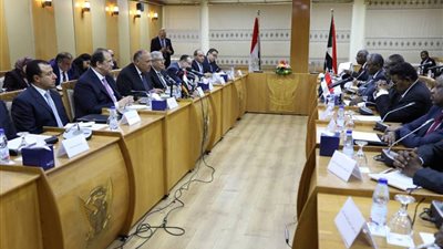 خلال زيارة سامح شكري وعباس كامل للخرطوم.. مصر تعلق على الوضع فى السودان (صور)