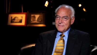 فى عيد ميلاد فاروق الباز.. عبير فاروق تحلل شخصيته واقعى وحساس