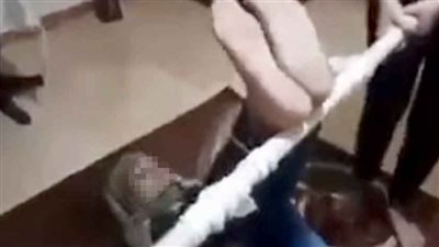 القصة الكاملة لواقعة عقاب مستر مراد لطالبة بالفلكة وعلاقته بالإباحية (فيديو)