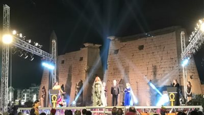 رانيا فريد شوقي: والدي كان الأب الروحي للسينما المصرية (فيديو وصور)