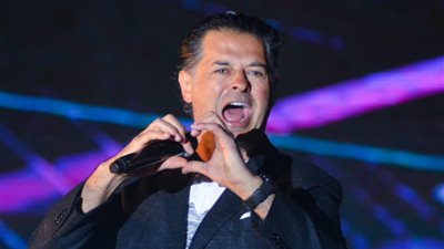 راغب علامة يشعل احتفالية الجامعة البريطانية بمناسبة مرور 15 عام في مصر (صور)