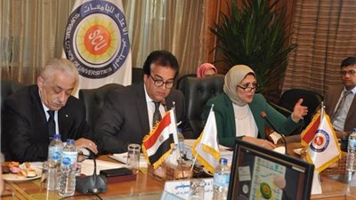 الجامعات تخاطب الكليات بتحويل المقررات لـ”باور بوينت” كإجراء احترازي (مستند)