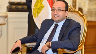 المستشار الإعلامي لرئيس الوزراء: “مخدناش قرار بتعطيل الدراسة”