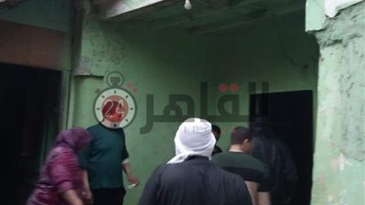 قبل انهياره بسبب الأمطار.. إخلاء منزل ونقل أهله في الشرقية (صور وتفاصيل)