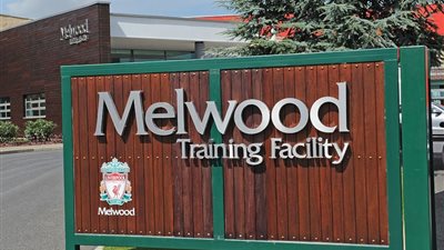 بعد تأجيل مباريات الدوري الإنجليزي.. نادي ليفربول يعلن تعليق النشاط الرياضي