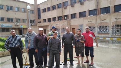 جامعة حلوان تسابق الزمن للتخلص من الأمطار وتعقيم المدرجات