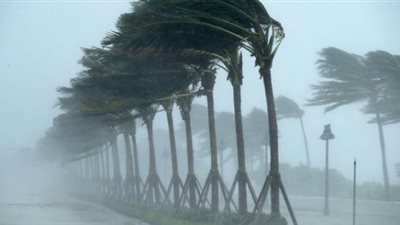 دعاء الرياح والأمطار.. ماذا كان يقول النبي عند هبوبها ونزولها؟