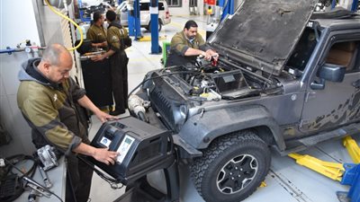 العربية للتصنيع تكرم أصحاب مبادرة إنقاذ العالقين في السيول وتسلم سيارات الجيب بعد الإصلاح (صور)