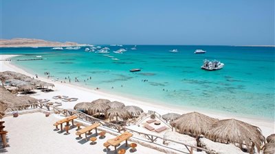 “السياحة” تقرر غلق مطاعم وحمامات السباحة بالفنادق أمام الزائرين لمواجهة كورونا