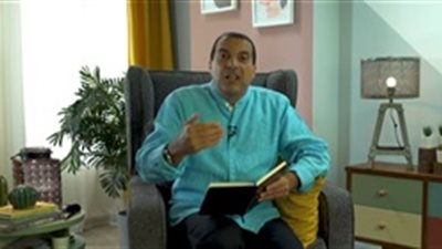 عمرو خالد يطلق حملة “خليك في البيت رمضان يستاهل” (فيدو)