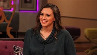 رانيا علواني تقبل “تحدي الخير” من خالد أبو بكر وتتكفل برعاية 50 أسرة فقيرة (فيديو)