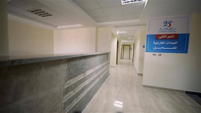 مستشفى 25 يناير يبدأ تعقيم المدارس والمساجد والمنشآت الحكومية بالشبراوين